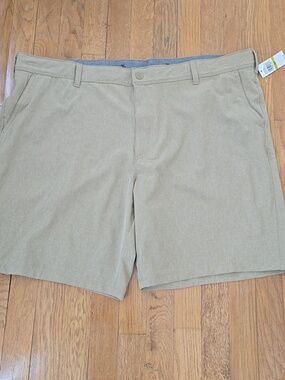 IZOD BRAND MEN'S BIG AND TALL LIGHT BROWN CLASSIC FIT STRETCH SHORTS SIZE 44